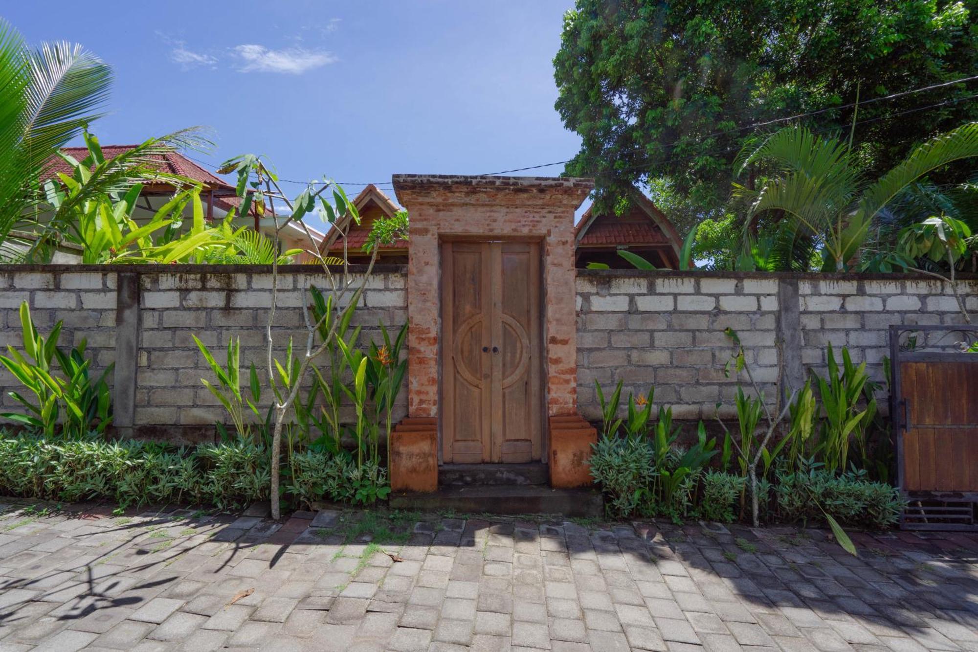 Brisk Homestay Uluwatu Redpartner Exterior foto